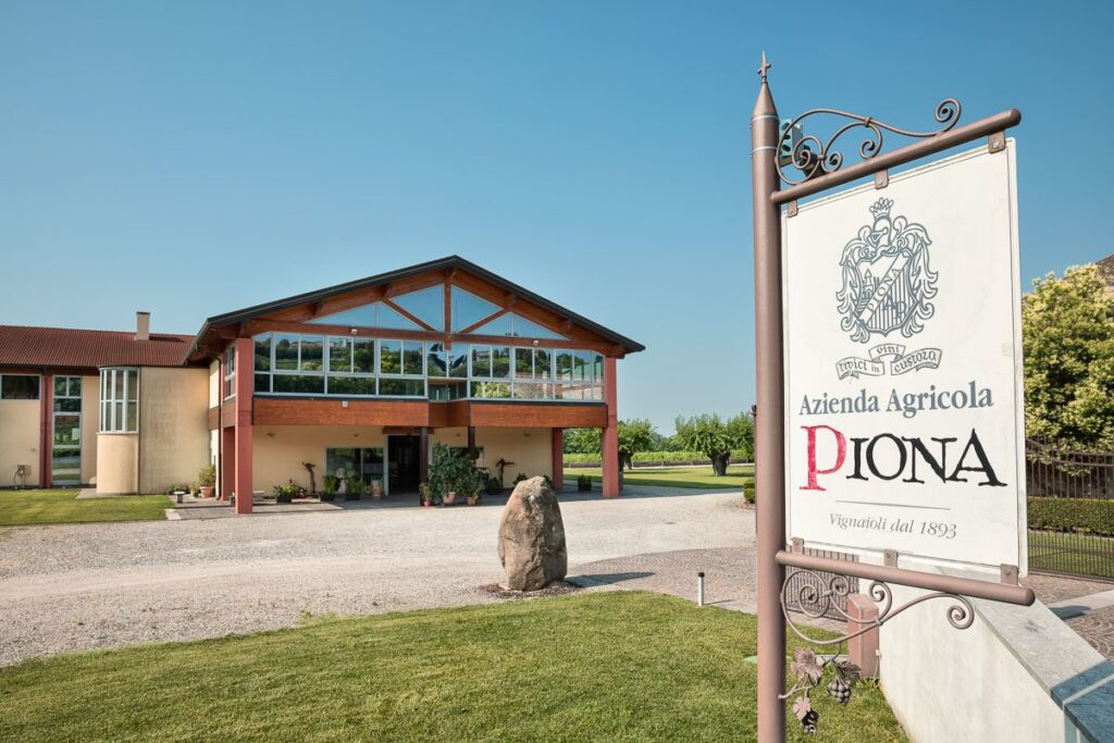 Ingresso della Cantina Albino Piona